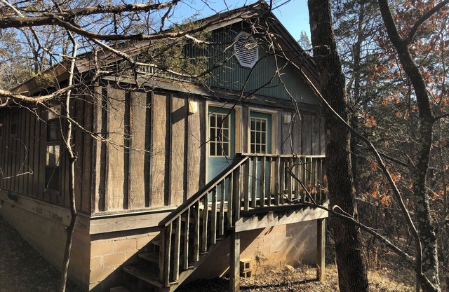 Neaville House in the heart of the Ozark Wilderness