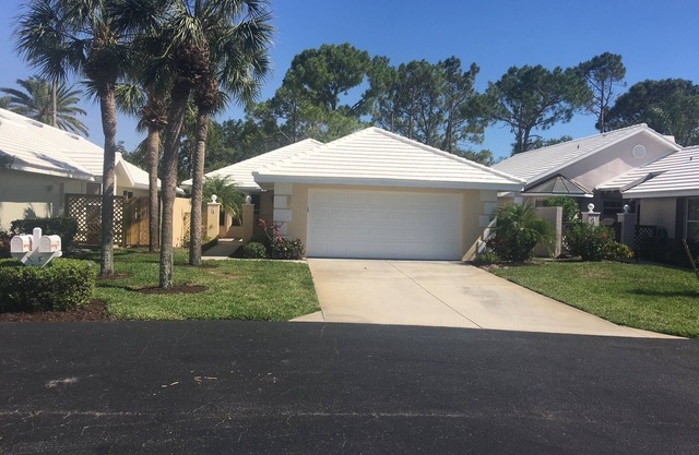 Need a place to stay while you’re building your dream home? Only a 1 month min!