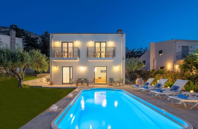 Nefeli villas - Green House