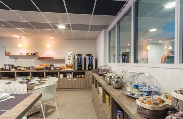 Nemea Appart Hotel Quai Victor Tours Centre