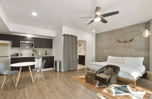 Neptune's Studio Apartment with Pool!