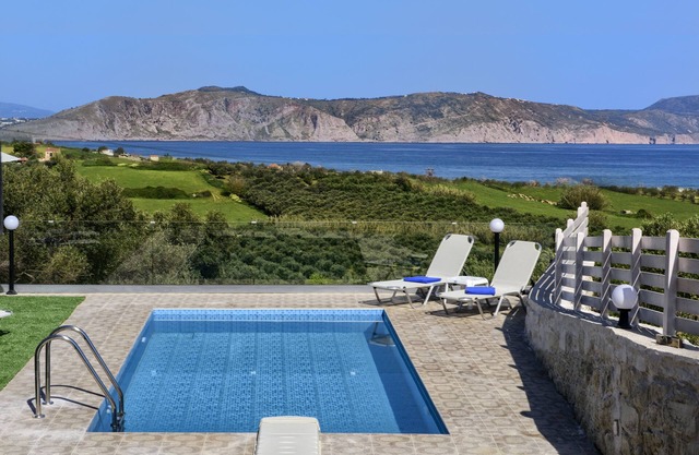 Nereid Villa, with Heated Pool & Heated SpaWhirlpool, BBQ, Impeccable SeaViews