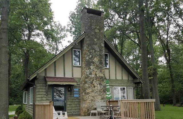 Nestled On 8 Private, Wooded Acres On The Shore Of Grand Lake St Marys