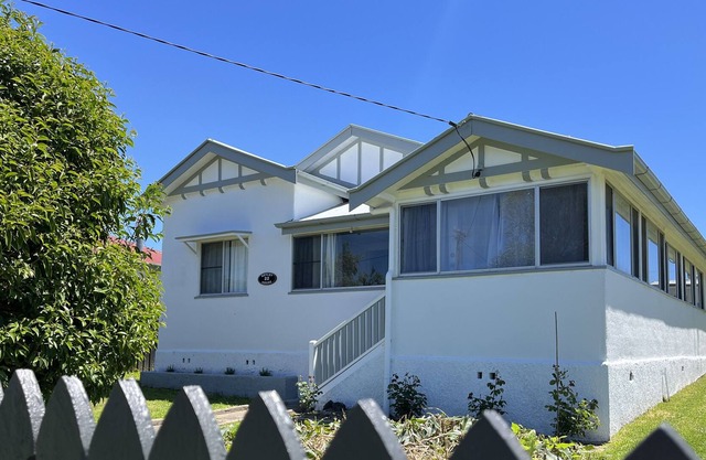 Netley House- central, stylish, haven.