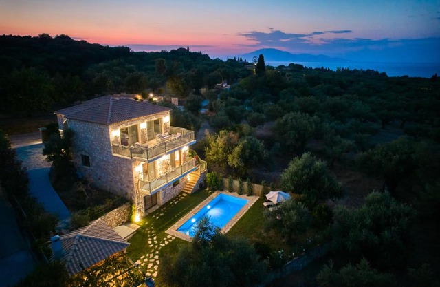Neva Villa Luxurious 10 out of 10 Rated Villa with Private Pool BBQ and Panoramic Sea View