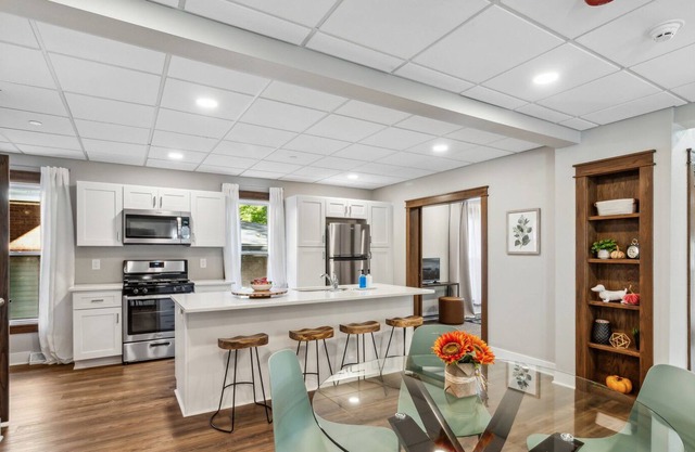 NEW! 1.5 blocks to ISU! 2 Bed with Office, Parking