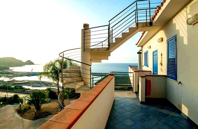 New 2-room apartments view on the Aeolian Islands ideal for couples and families