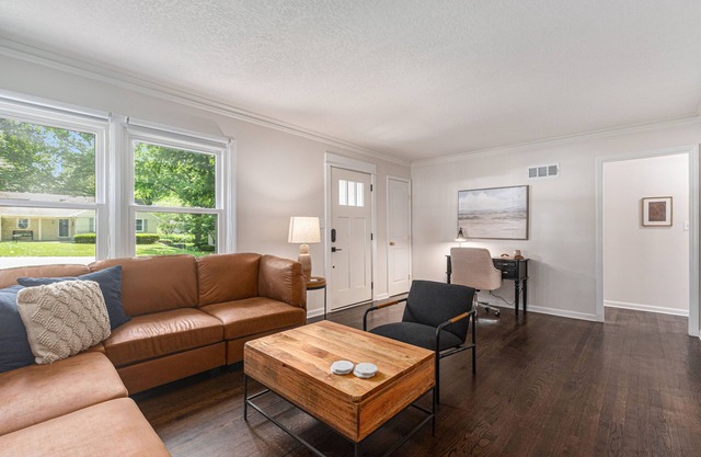 NEW 3 bed 2 bath - Dog friendly