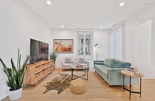 NEW! 3 Bed 3 Bath Lakefront Oasis, Parking Included ~ by AllSet Turnover