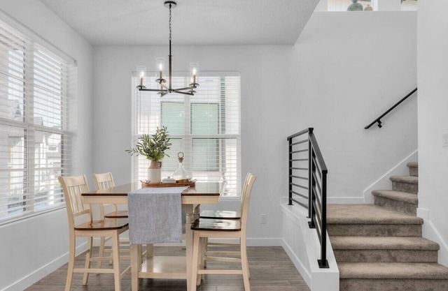 New 3-Bedroom Retro Chalet with Balcony