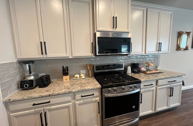 New 3bedrooms 2.5bathrooms with Tesla charging station.
