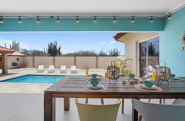 NEW 3BR 2BA Private Villa with Spacious Garden