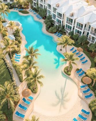 New! 4-Story Villa, Private Rooftop, Pool and Marina in Key Largo