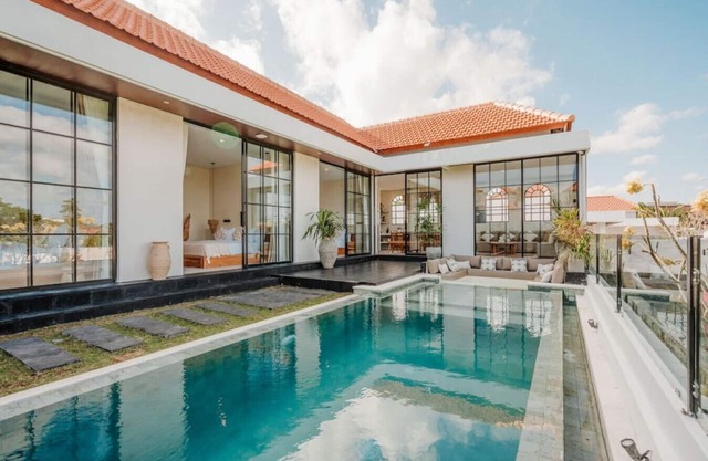 New! 4BBR Villa - Private Pool, Central Location