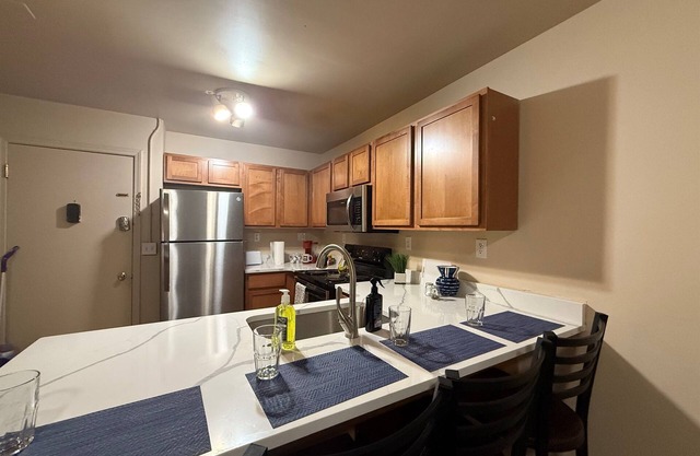 * NEW * 4BR Retreat | Heart of Campus w/Parking