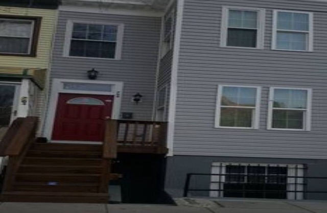 New/Beautiful NW DC Home for Small Groups Friends & Families/Wedding parties Etc