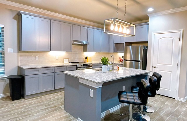 NEW BUILT 4Br2.5Ba. Stylist and Comfortable experience