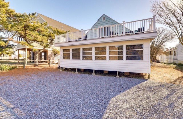 NEW! Captain's Quarters 4-Bedroom Home - Pets Allowed