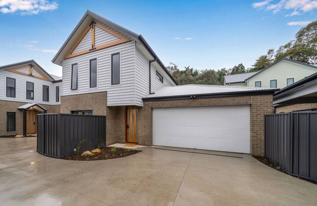 New central three bed townhouse