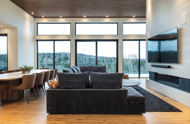 NEW! Chalet Mont-Steele | 5 Bedrooms | Hot tub | Outdoor Pool/Tremblant Living