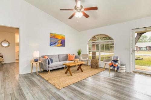 New! Close To Beach, Cozy, New beds & Family Friendly