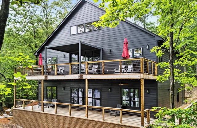 NEW Construction! 5 bedroom 5 bathroom, private boat slip, 200 ft of shoreline