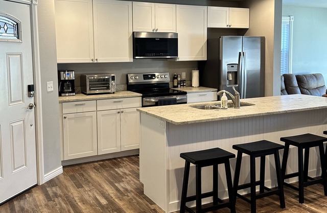 New construction! Duplex, 30 min to Glacier National Park.