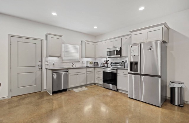 New Cozy, Hidden 2BR/1BA Nest in Lindale, Texas