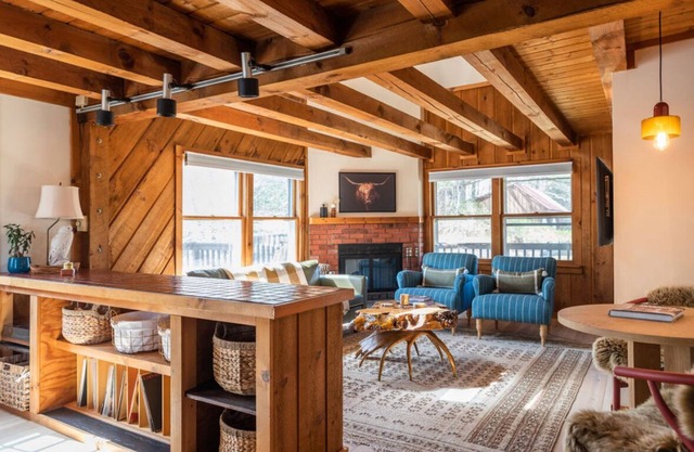 New! Designer 3BR Cabin–Walk to Pond + Mtn Views