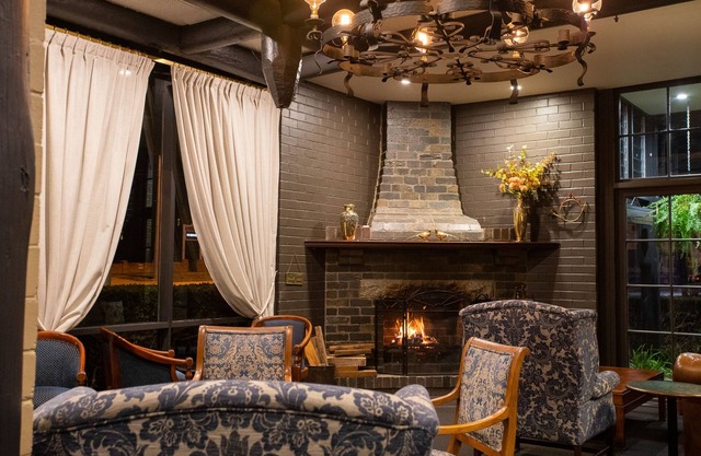 New England Motor Lodge