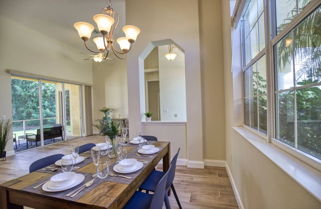 NEW! Family Friendly, Newly Renovated, Extra Clean, 10 min from beach
