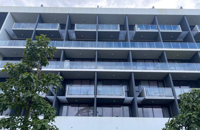 New fully furnished apartment- Pool and spa access
