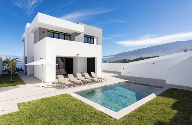 NEW: Gorvorana 3 - private swimming pool, 10 guests, BBQ