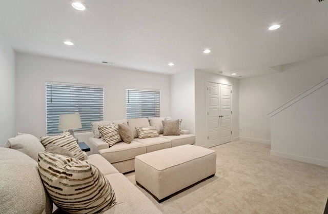 New Heber Townhouse + views + 2 car garage + washer + dryer