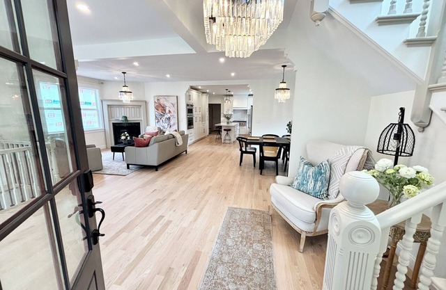 NEW Heritage Retreat 4 bed and 3.5 bath ensuite in the heart of Stillwater