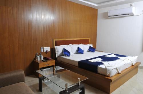 New Hotel Shiva