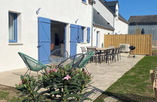 New house close to the beach in Penvins
