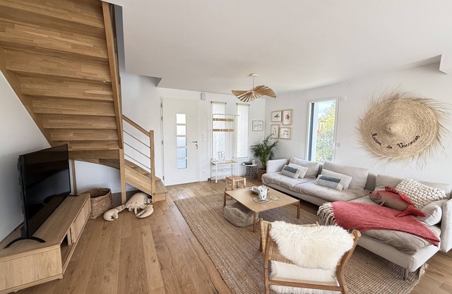 New house for 8 - 500m plage du Rouvran