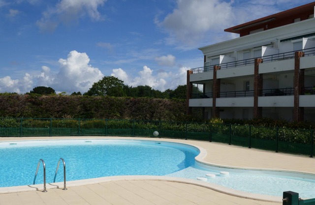 New in Pornic T2 terrace SO view golf parking all on foot