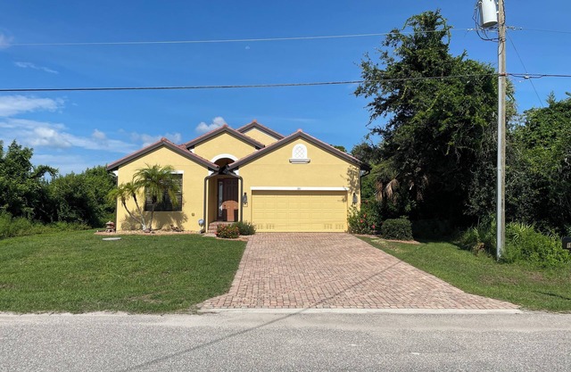 NEW Innisfree at Rotonda Lakes Luxury 3 Bed/2 Bath Villa 10 mins to beach
