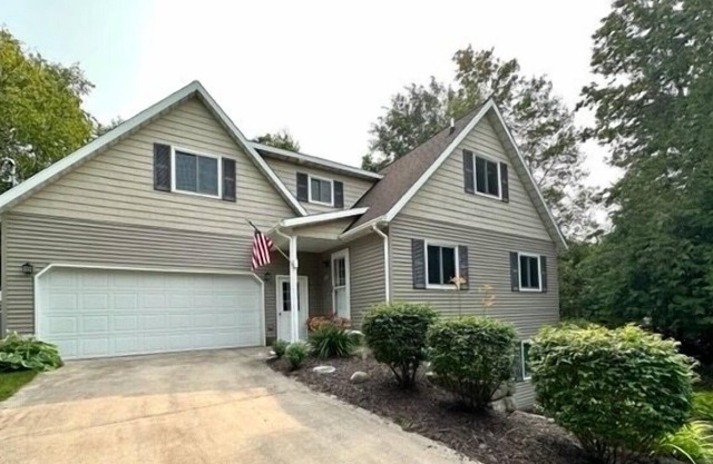 New! Lake Michigan private access. Nestled between Charlevoix and Petoskey.