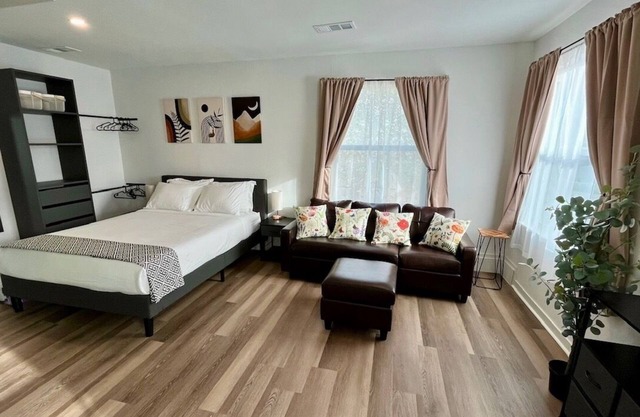 New, Large, Bright, Fully Furnished Studio with Private Entry, Bath, Kitchen