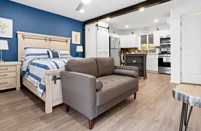 NEW LISTING! 15 Chelsea Place (1-Bedroom Condo) - Pets Allowed by RedAwning
