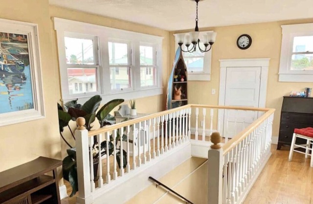 NEW LISTING! #2 -Spacious Hyde Park Bungalow in Heart of Tampa