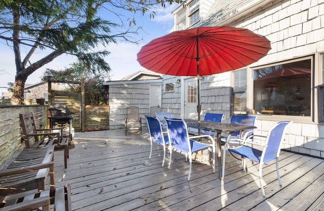 ☀️New Listing! 5 Bedroom Hideaway with Ocean Views! 🌊