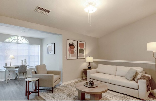 NEW LISTING! Contemporary large 3BR, in unit Washer/Dryer, FREE parking with all amenities! by RedAwning