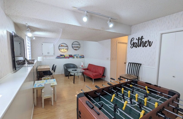 New Listing Promotion-Cozy&Spacious 4 BR/2BA house w/Game Room in central Mpls