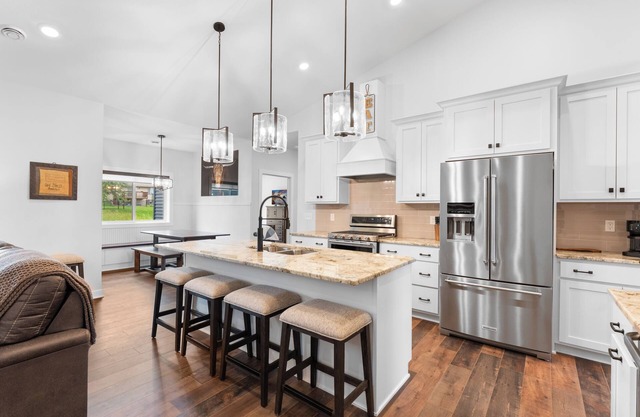 New Luxury Home in Rochester