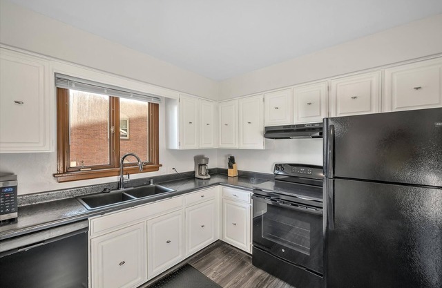 NEW! Modern Loft 15 Min to Downtown Toledo