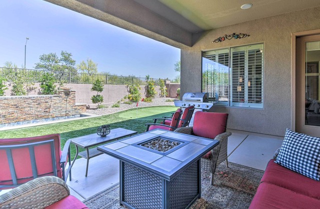 NEW! Phoenix Area Villa w/ Private Putting Green!
